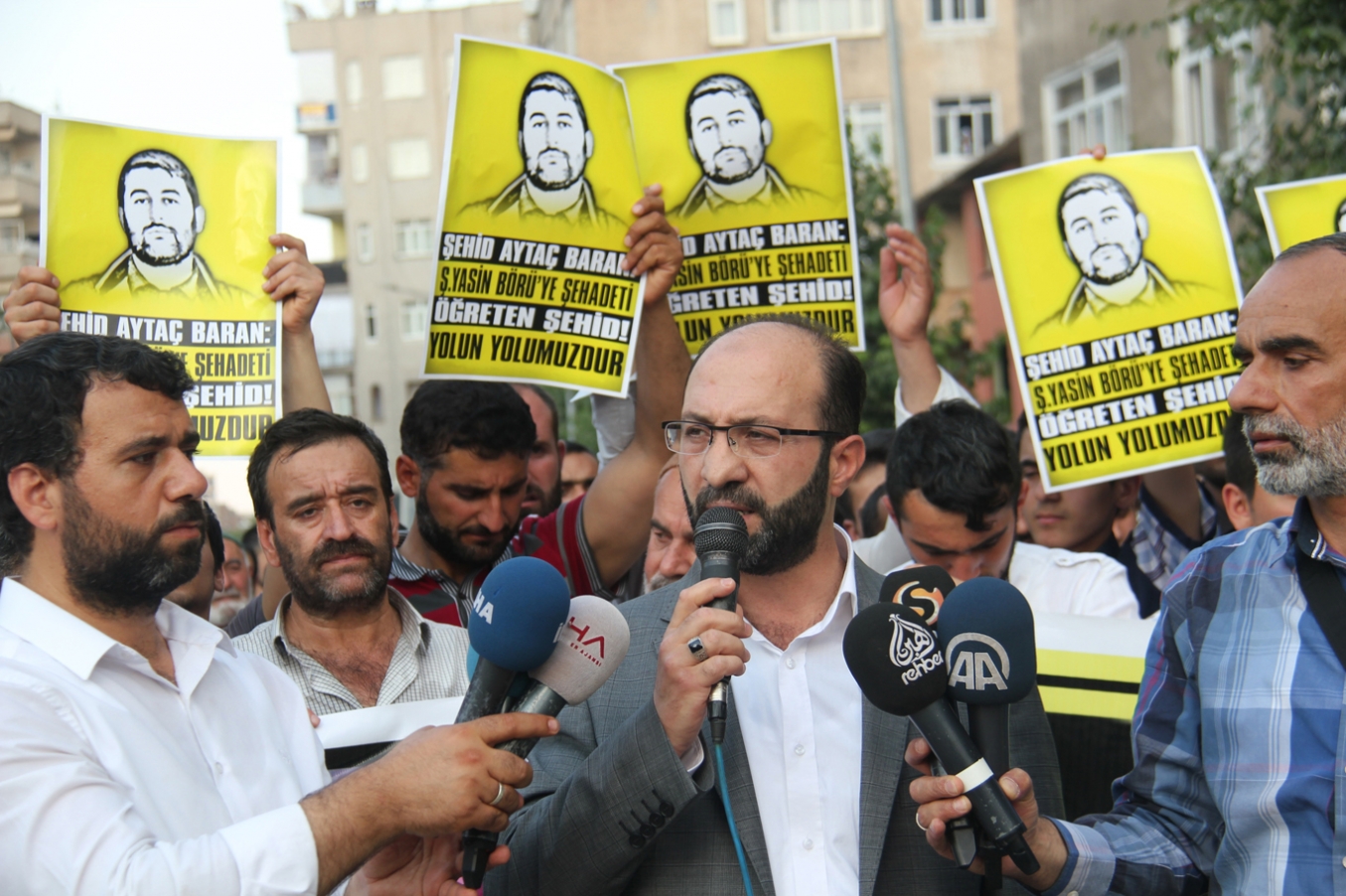 'HDP, Aytaç Baran'ın katil zanlılarına avukat gönderdi' 'HDP, Aytaç Baran'ın katil zanlılarına avukat gönderdi'